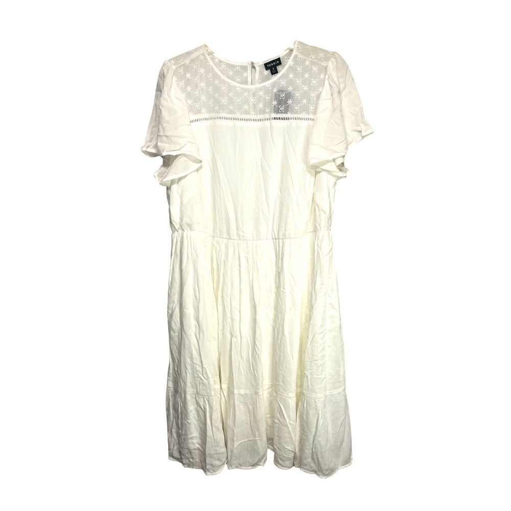 Torrid NWT Eyelet Top Key Hole Neck Dress